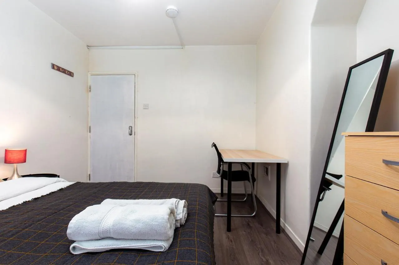 Homestay Ponsonby House Apartment London